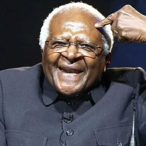Retrato de Desmond Tutu